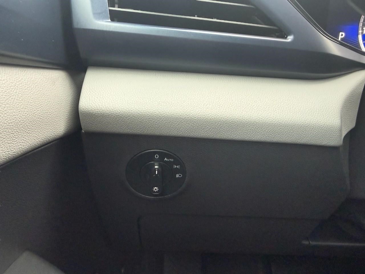 2022 Volkswagen Taos SE 4MOTION