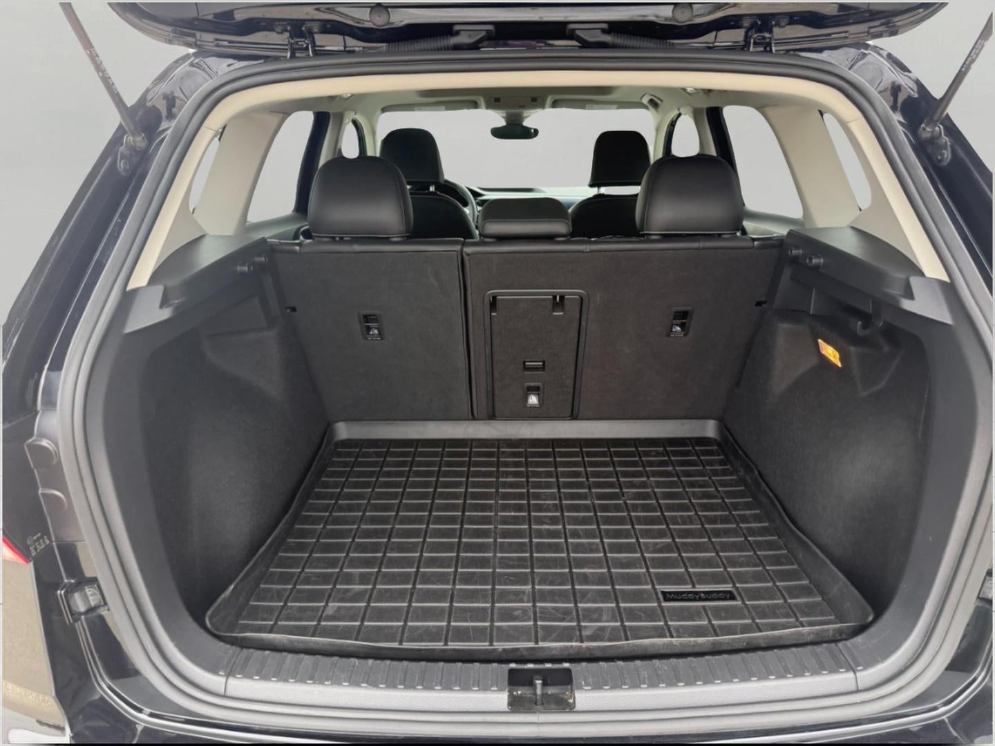 2022 Volkswagen Taos SE 4MOTION