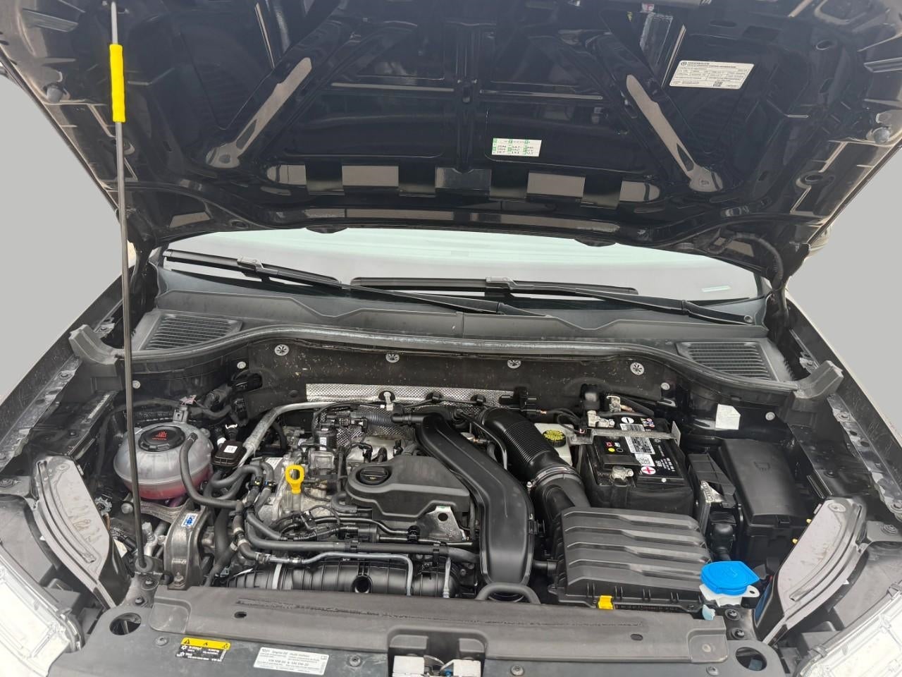 2022 Volkswagen Taos SE 4MOTION