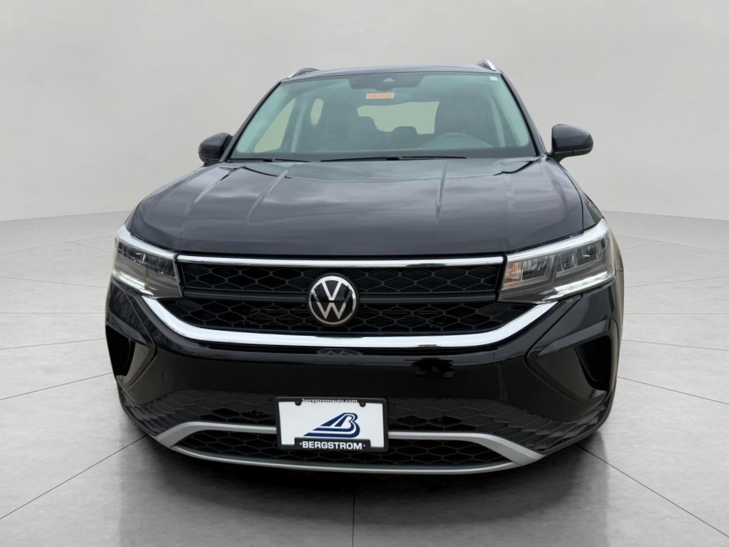 2022 Volkswagen Taos SE 4MOTION