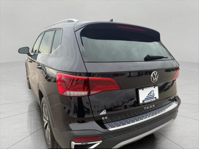 2022 Volkswagen Taos SE 4MOTION