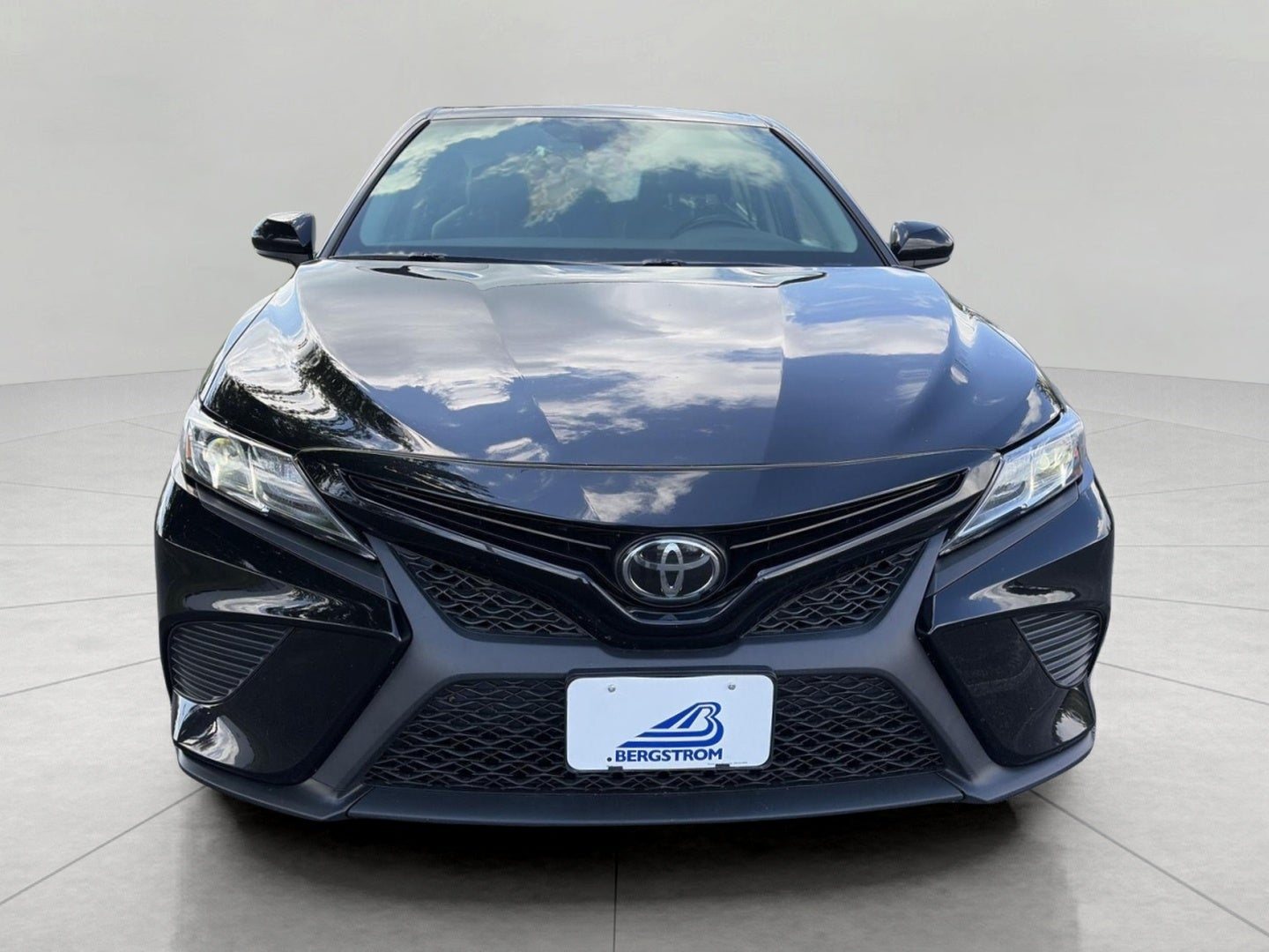 2019 Toyota Camry SE Auto