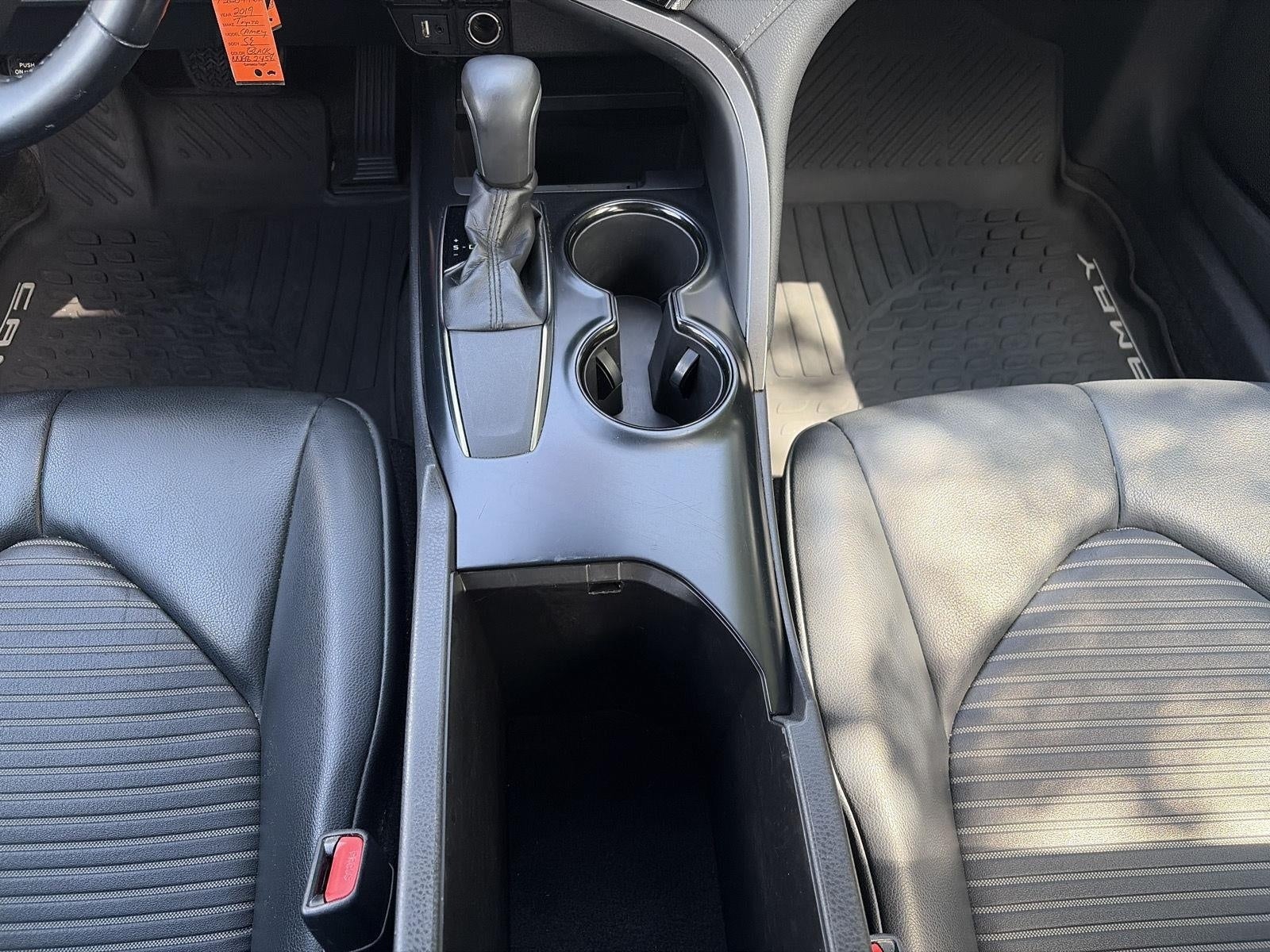 2019 Toyota Camry SE Auto
