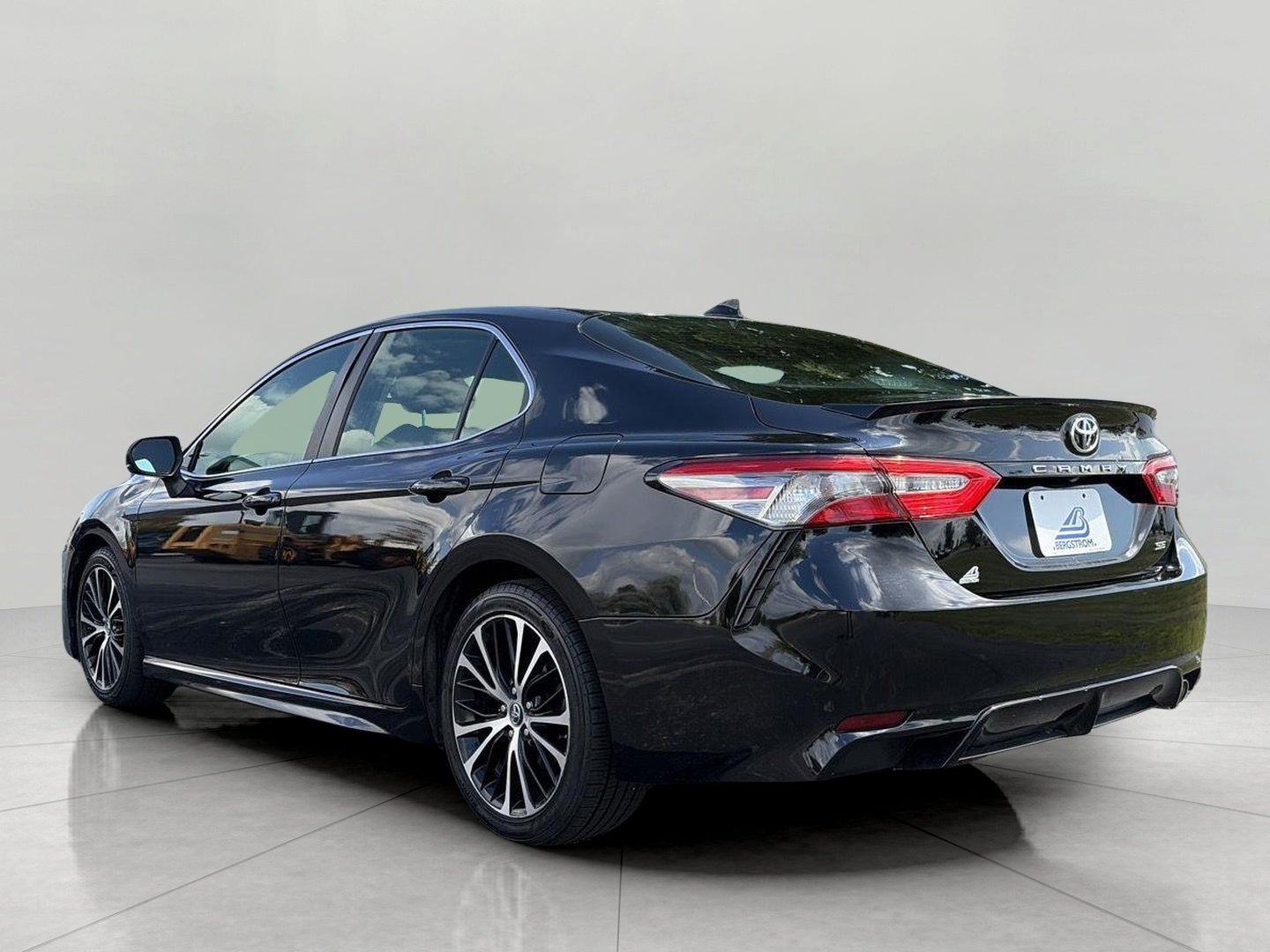 2019 Toyota Camry SE Auto