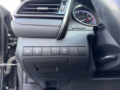 2019 Toyota Camry SE Auto