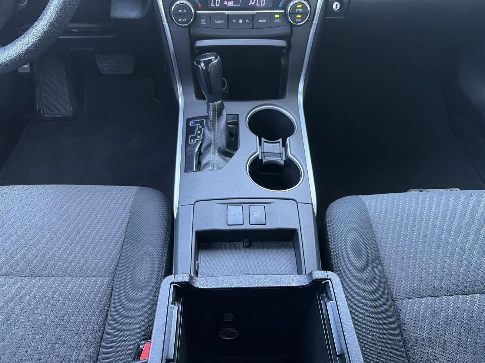 2016 Toyota Camry Hybrid 4dr Sdn LE