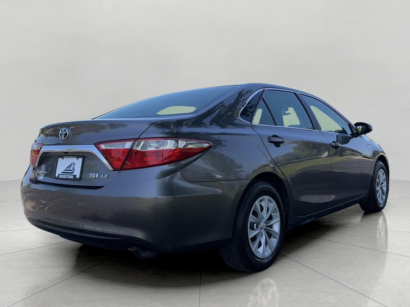 2016 Toyota Camry Hybrid 4dr Sdn LE
