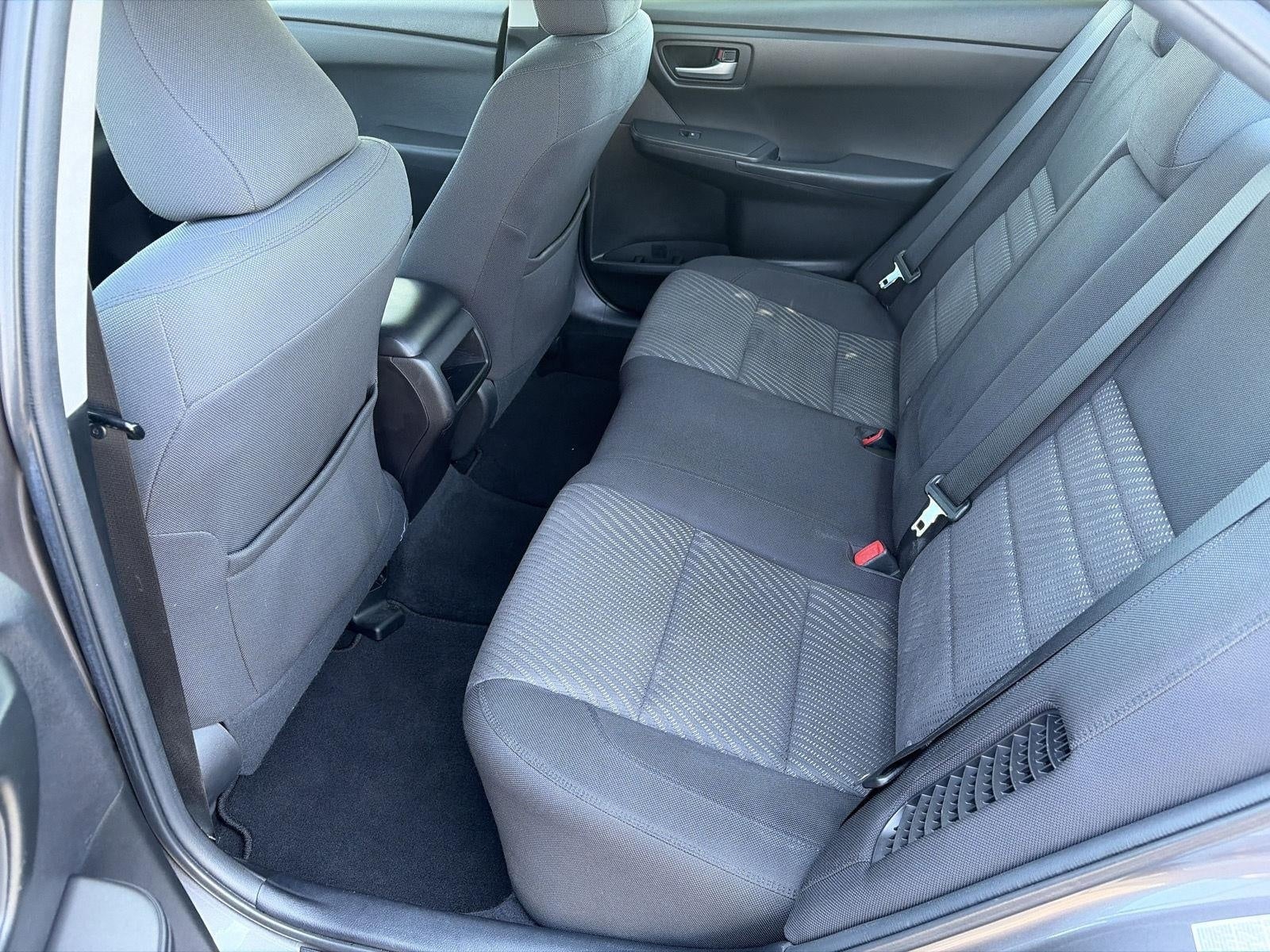 2016 Toyota Camry Hybrid 4dr Sdn LE