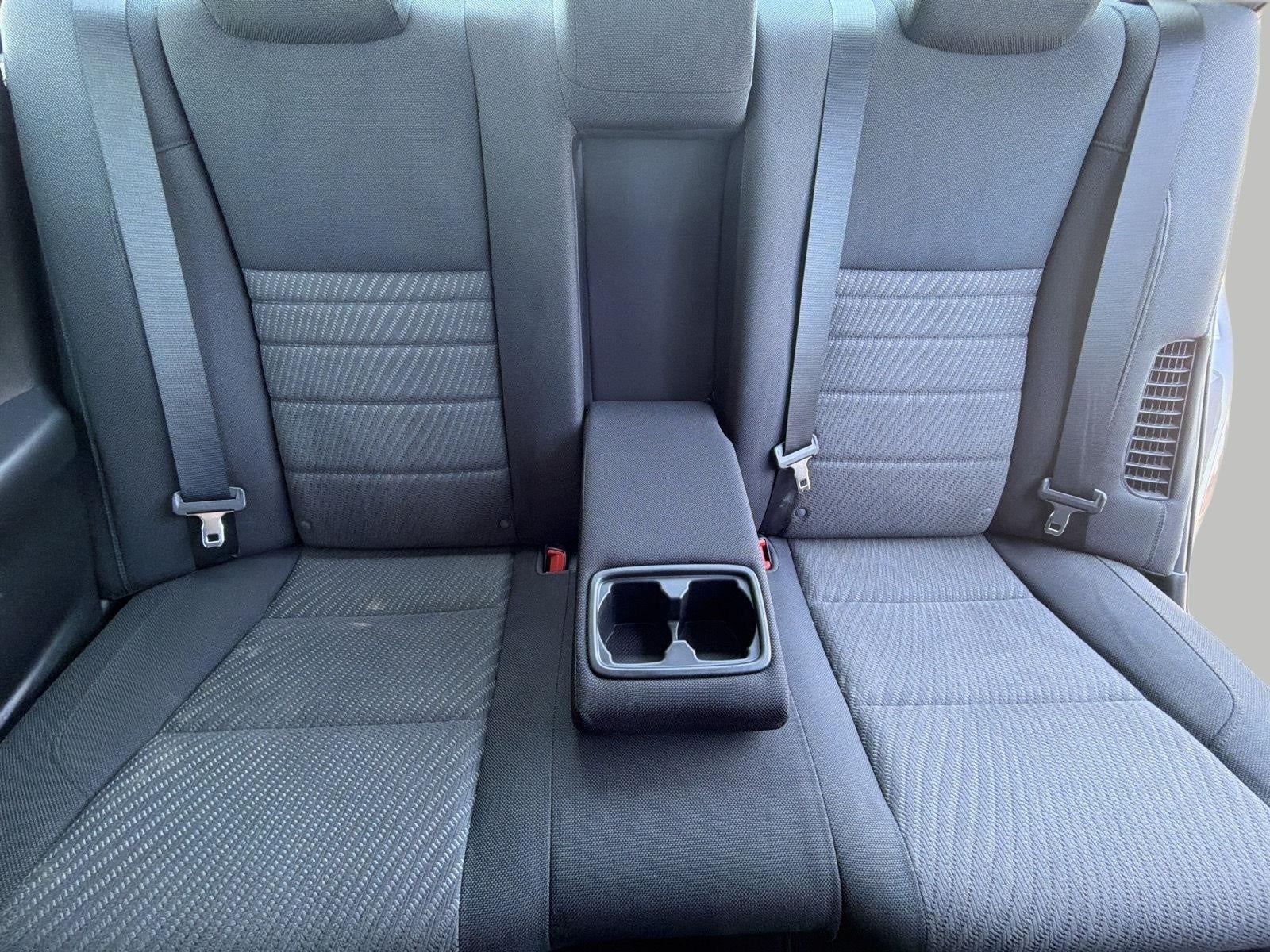 2016 Toyota Camry Hybrid 4dr Sdn LE