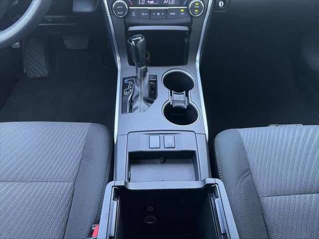 2016 Toyota Camry Hybrid 4dr Sdn LE