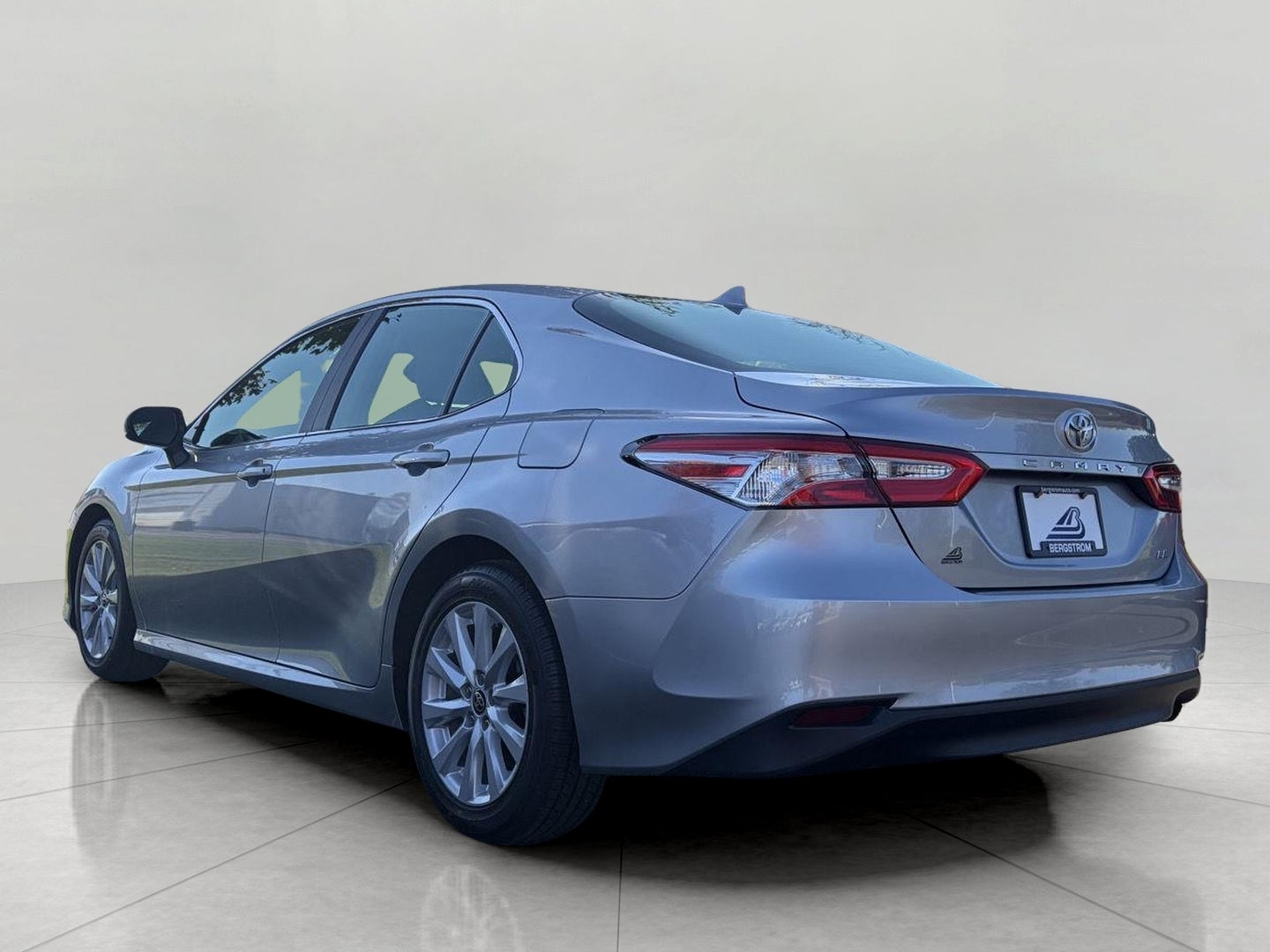 2020 Toyota Camry LE Auto