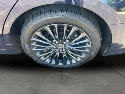 2021 Toyota Avalon Hybrid XSE FWD