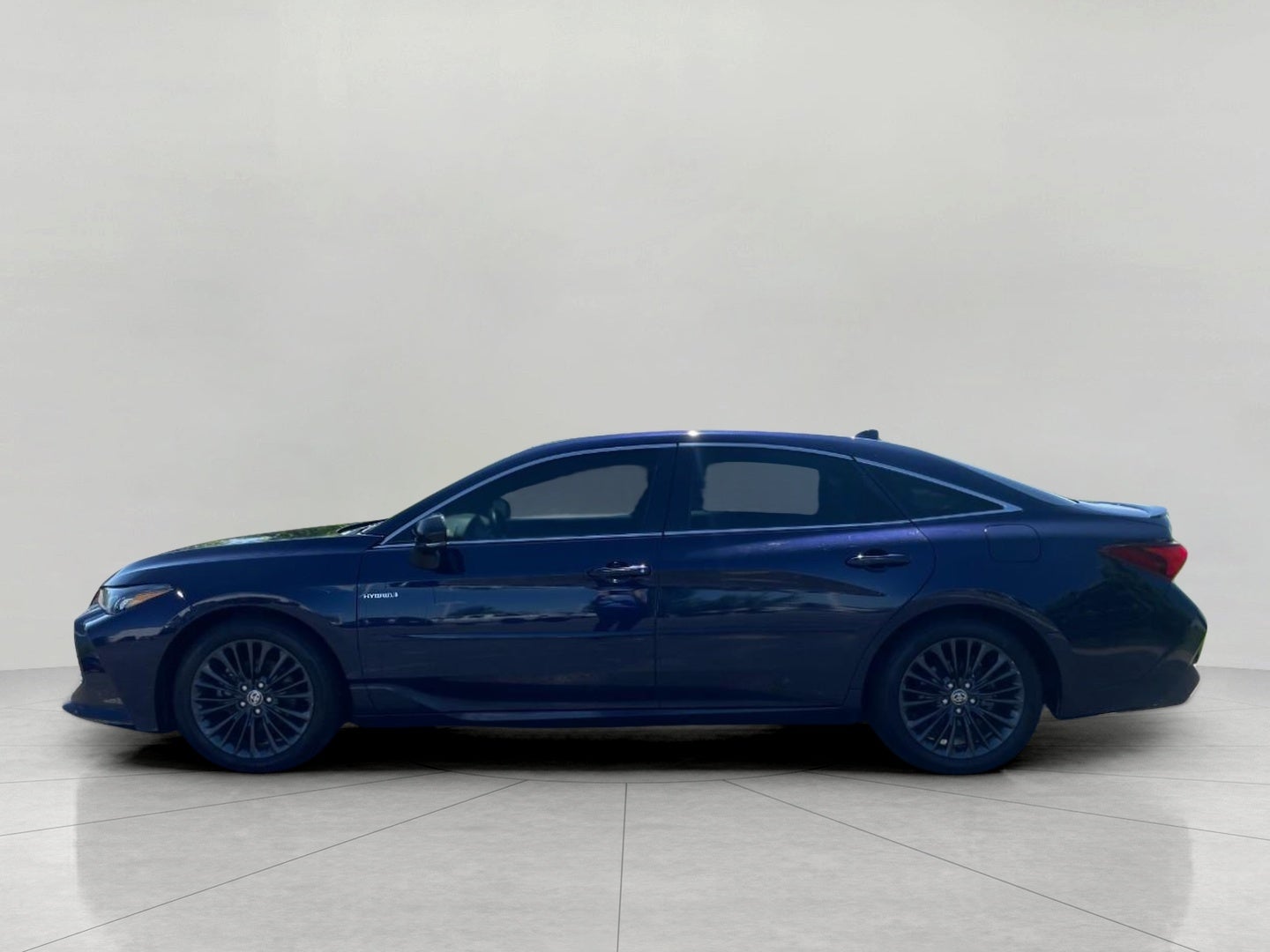 2021 Toyota Avalon Hybrid XSE FWD