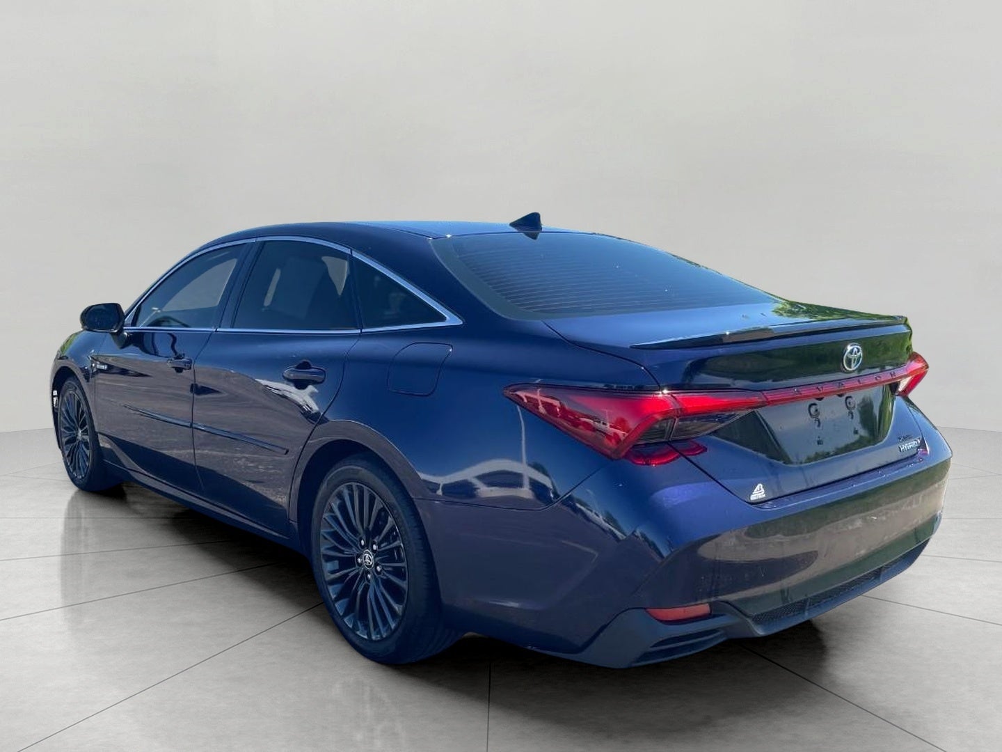 2021 Toyota Avalon Hybrid XSE FWD