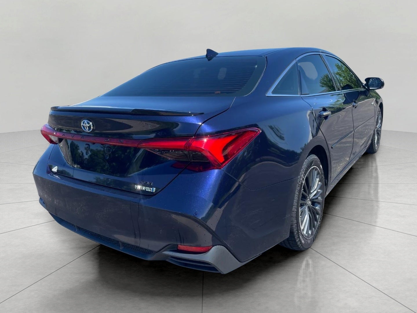 2021 Toyota Avalon Hybrid XSE FWD
