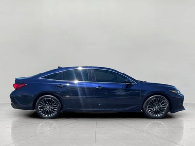2021 Toyota Avalon Hybrid XSE FWD