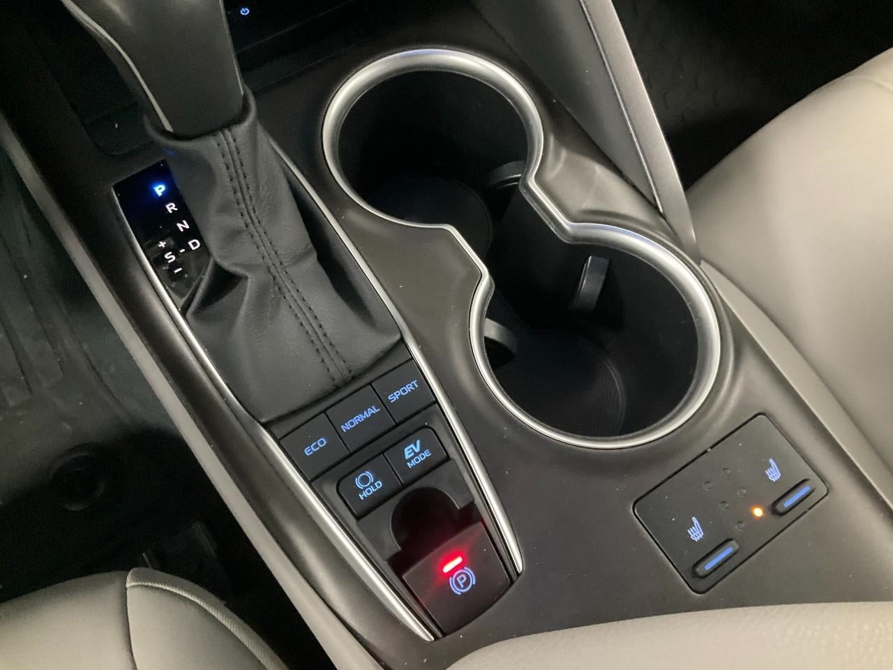 2023 Toyota Camry Hybrid XLE CVT