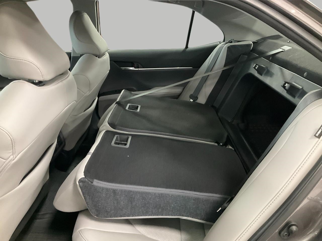 2023 Toyota Camry Hybrid XLE CVT