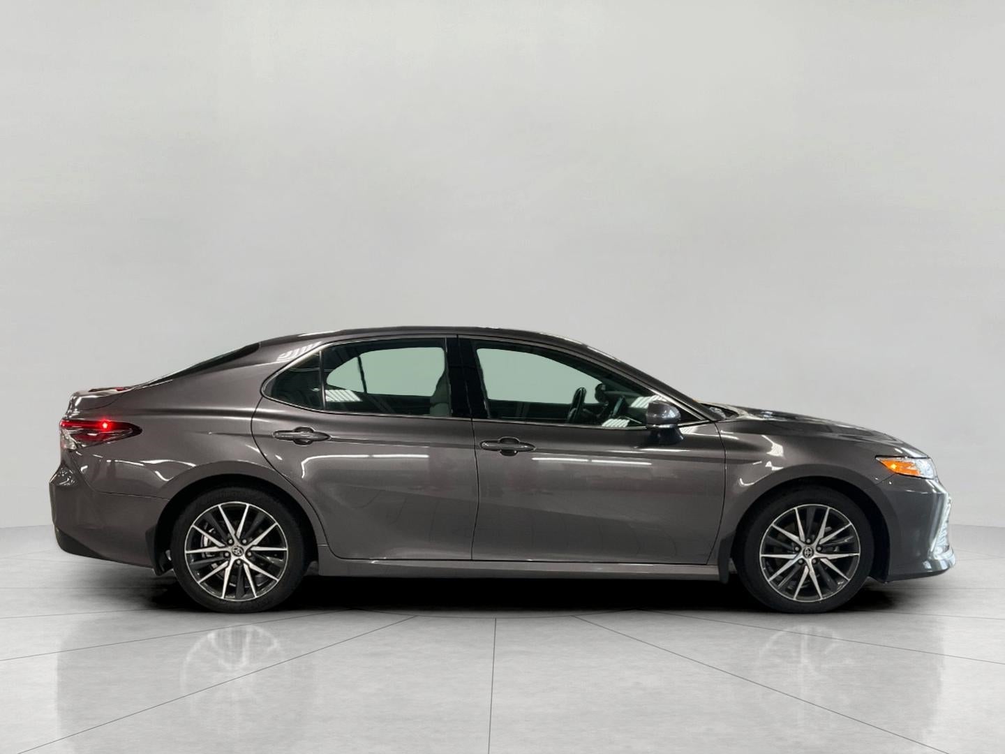 2023 Toyota Camry Hybrid XLE CVT