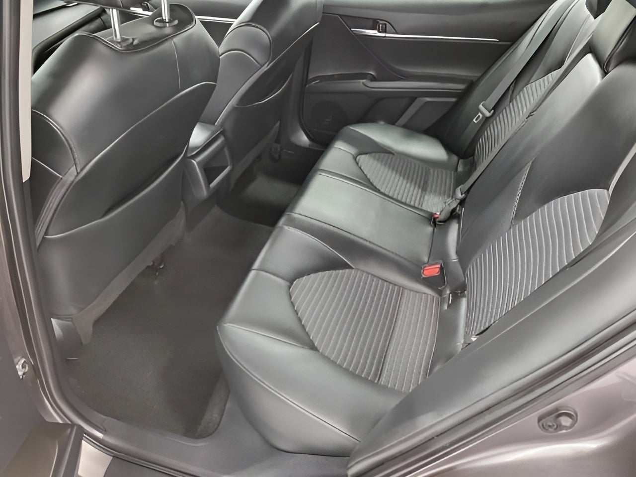 2023 Toyota Camry SE Auto