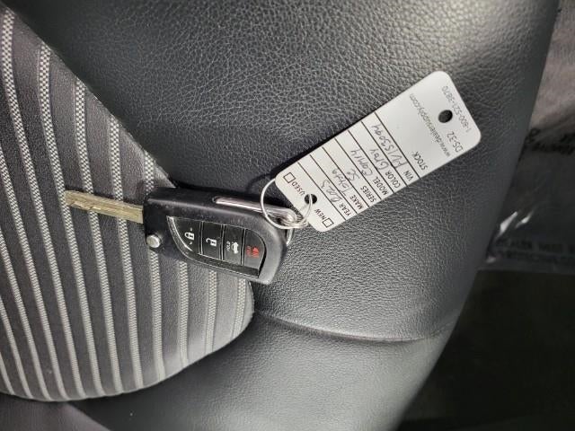 2023 Toyota Camry SE Auto