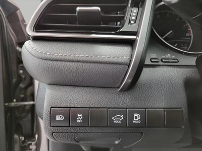 2023 Toyota Camry SE Auto