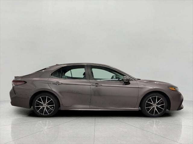 2023 Toyota Camry SE Auto