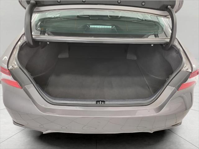 2023 Toyota Camry SE Auto