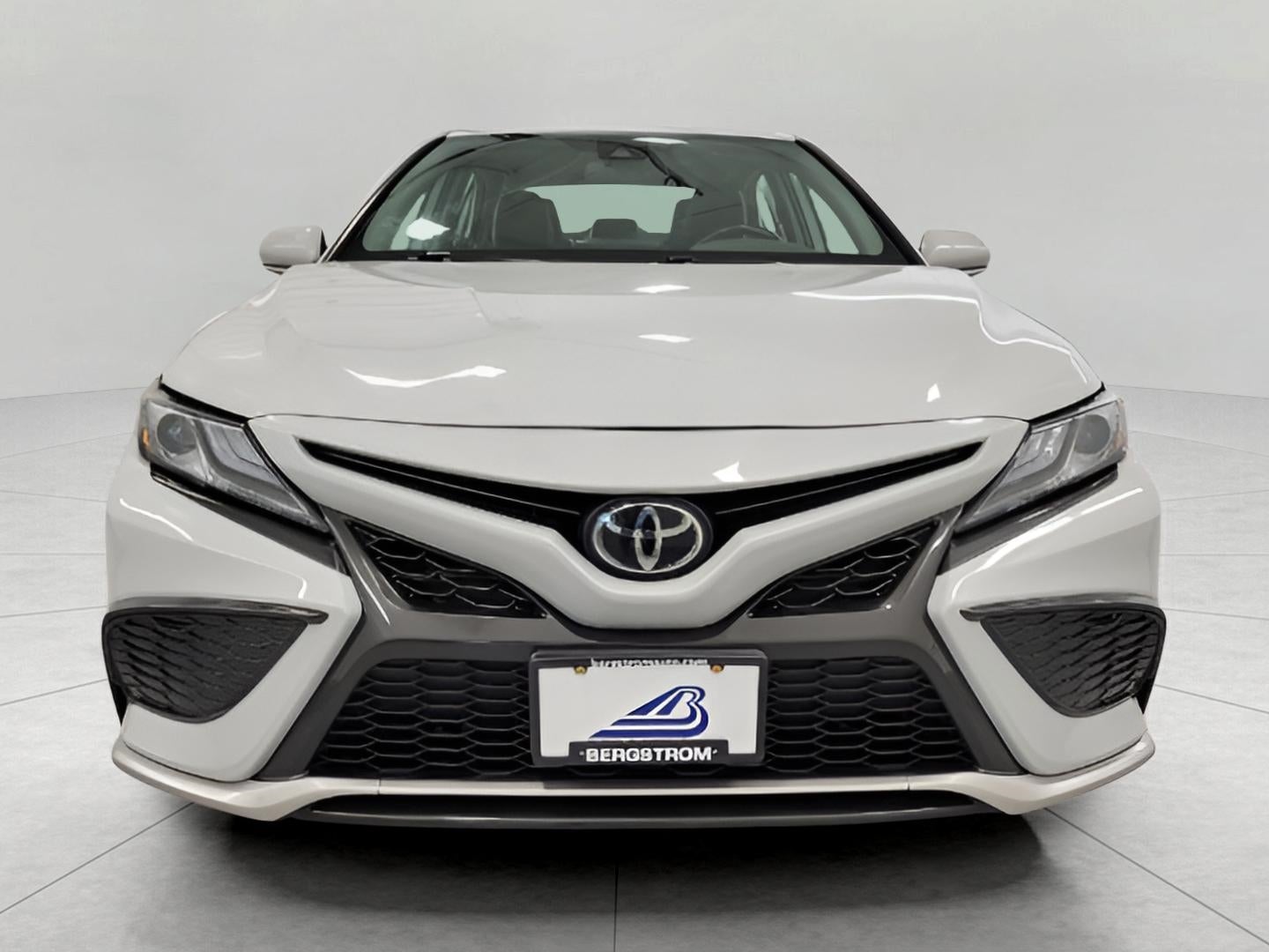 2023 Toyota Camry XSE Auto