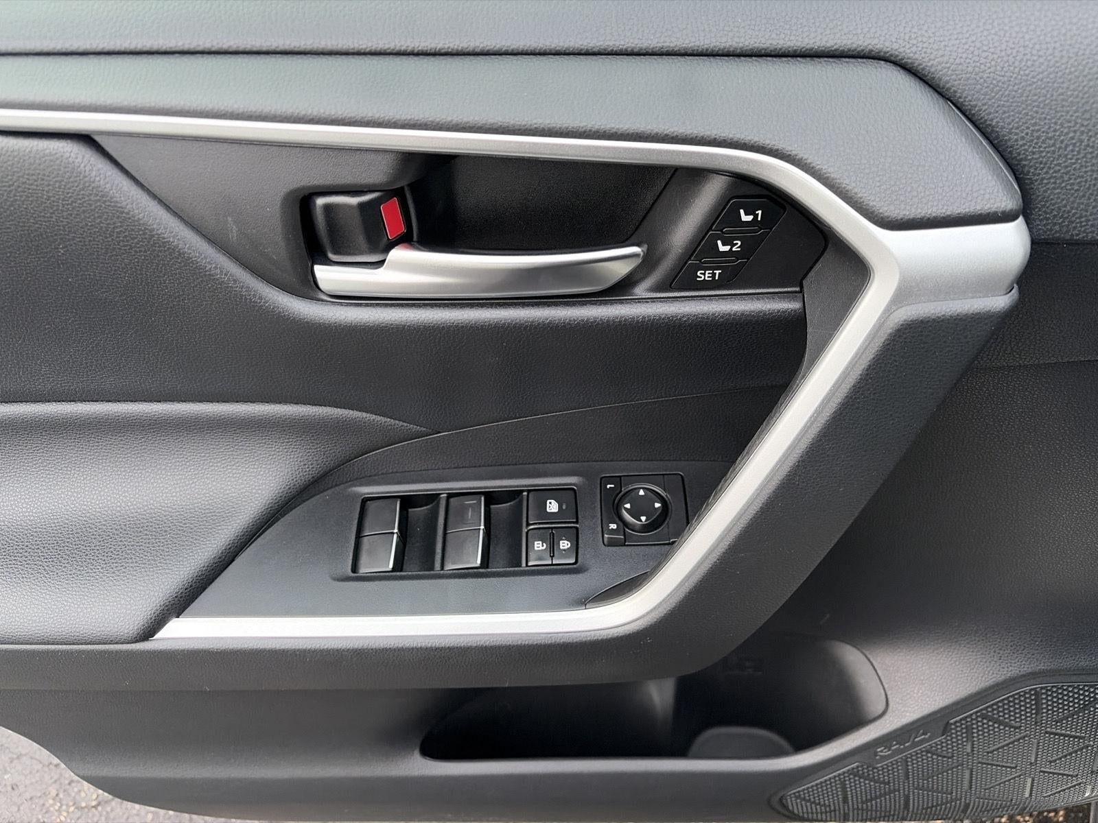 2021 Toyota RAV4 Hybrid XLE Premium AWD