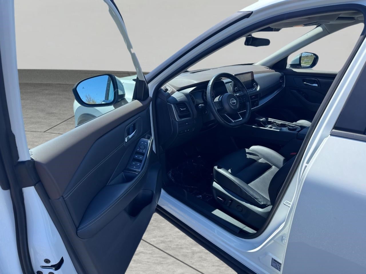 2023 Nissan Rogue AWD SV