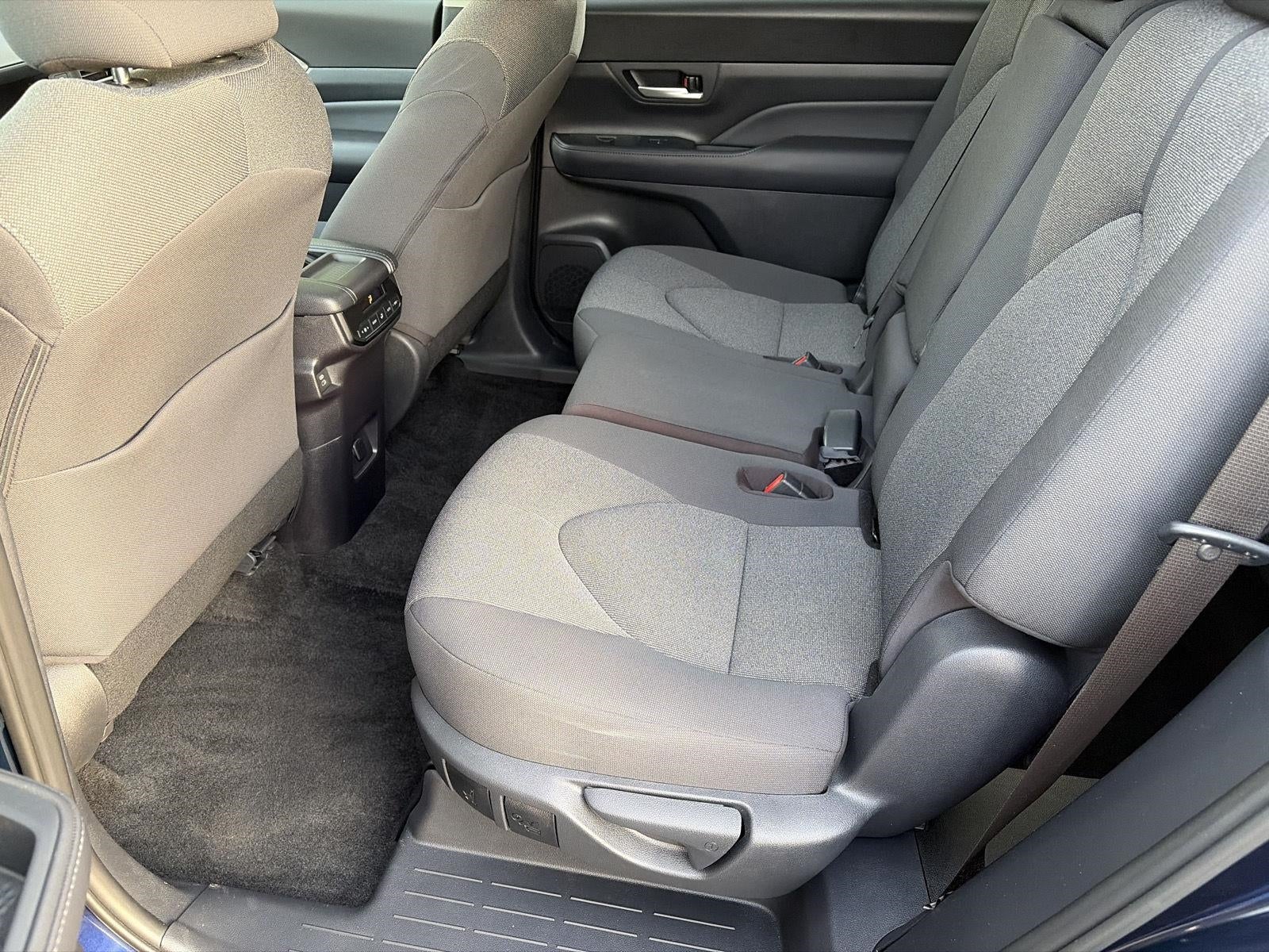 2025 Toyota Grand Highlander LE FWD