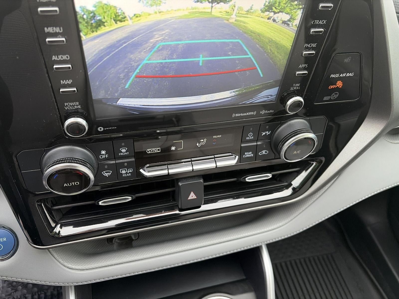 2022 Toyota Highlander Hybrid LE AWD