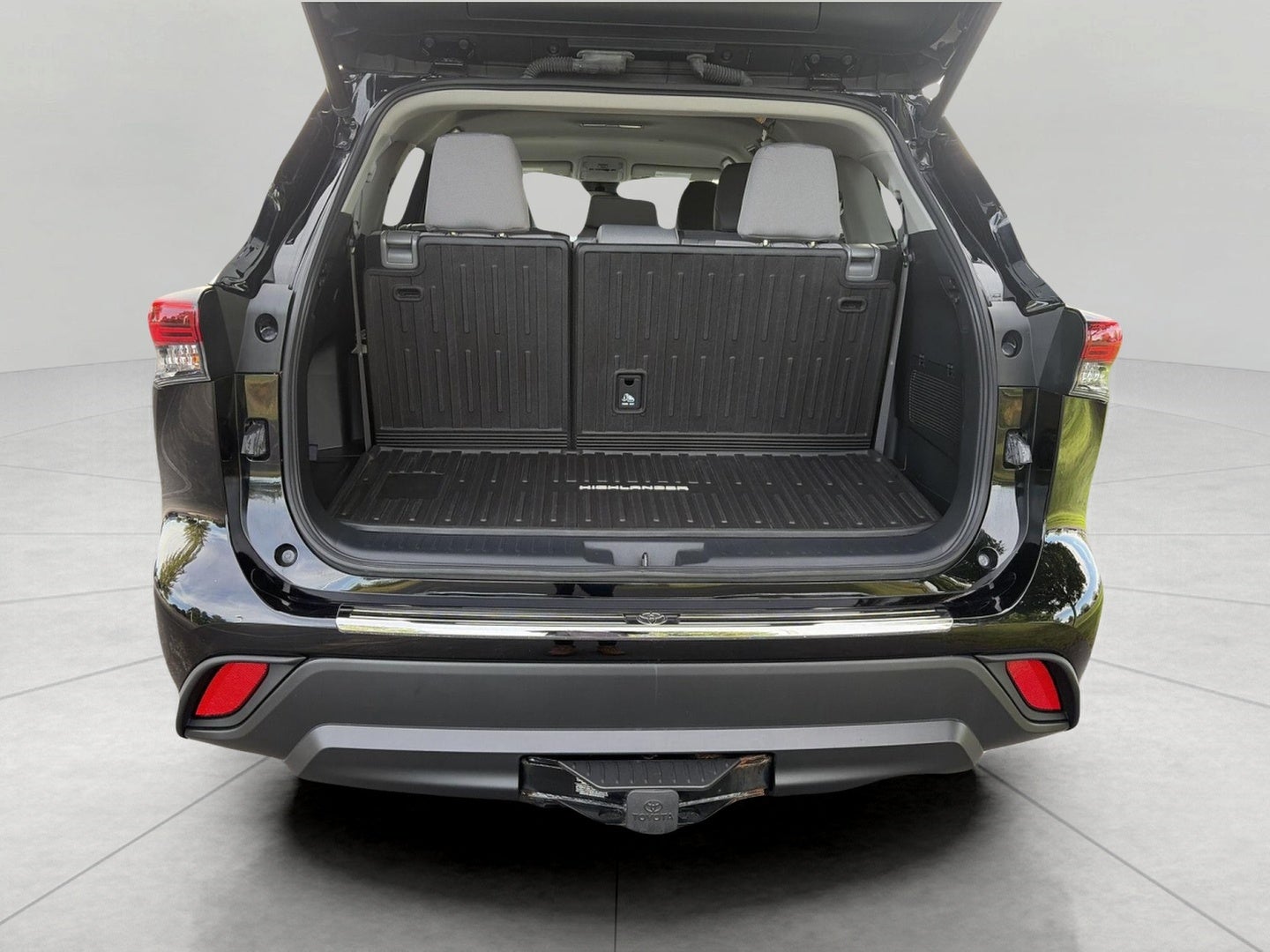 2022 Toyota Highlander Hybrid LE AWD