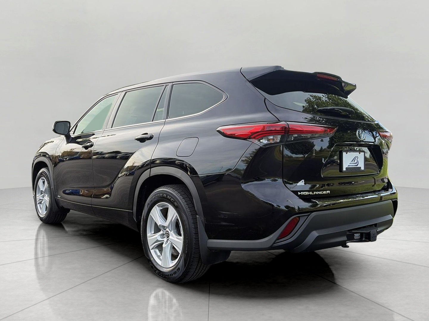 2022 Toyota Highlander Hybrid LE AWD