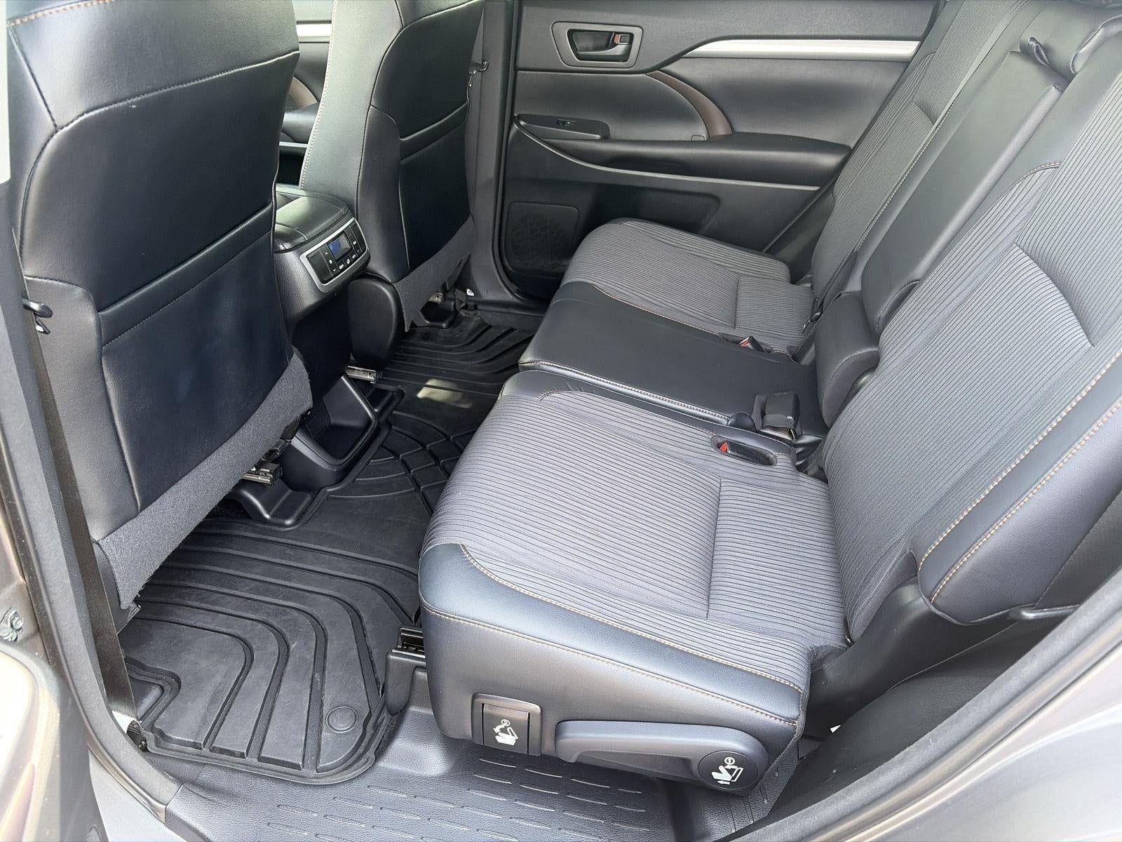 2017 Toyota Highlander LE Plus V6 AWD