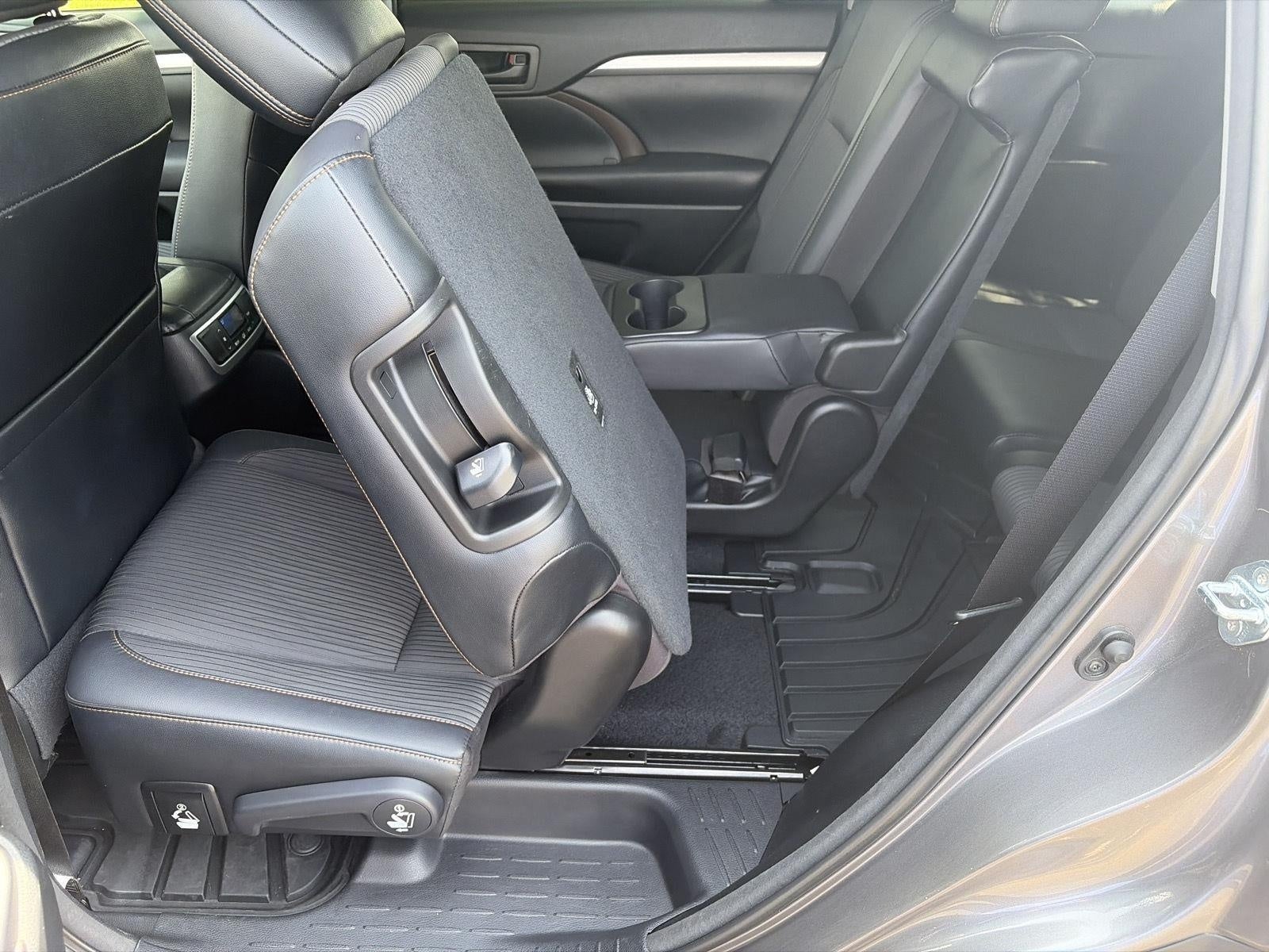 2017 Toyota Highlander LE Plus V6 AWD