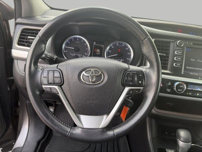 2017 Toyota Highlander LE Plus V6 AWD