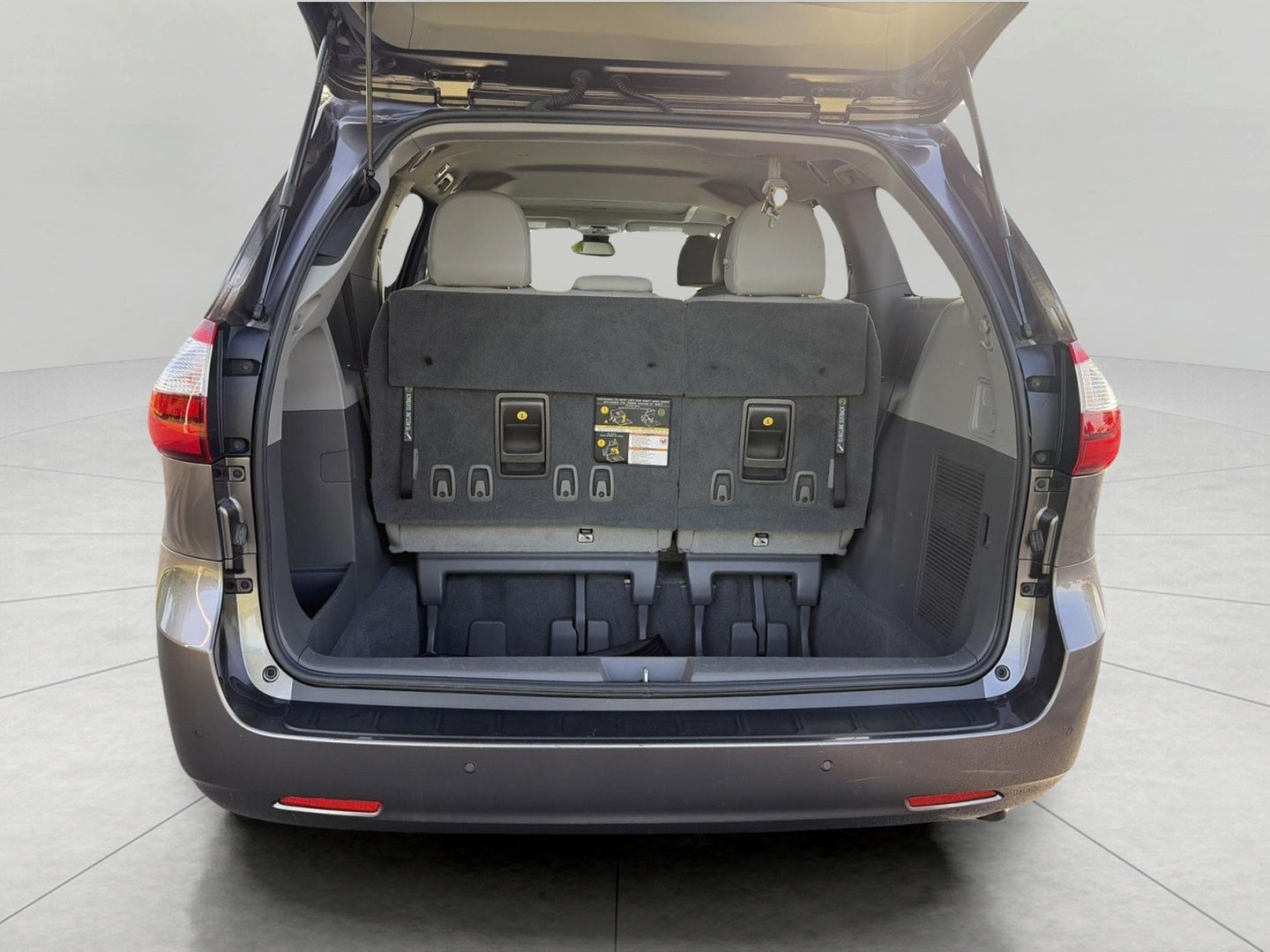 2019 Toyota Sienna XLE AWD 7-Passenger