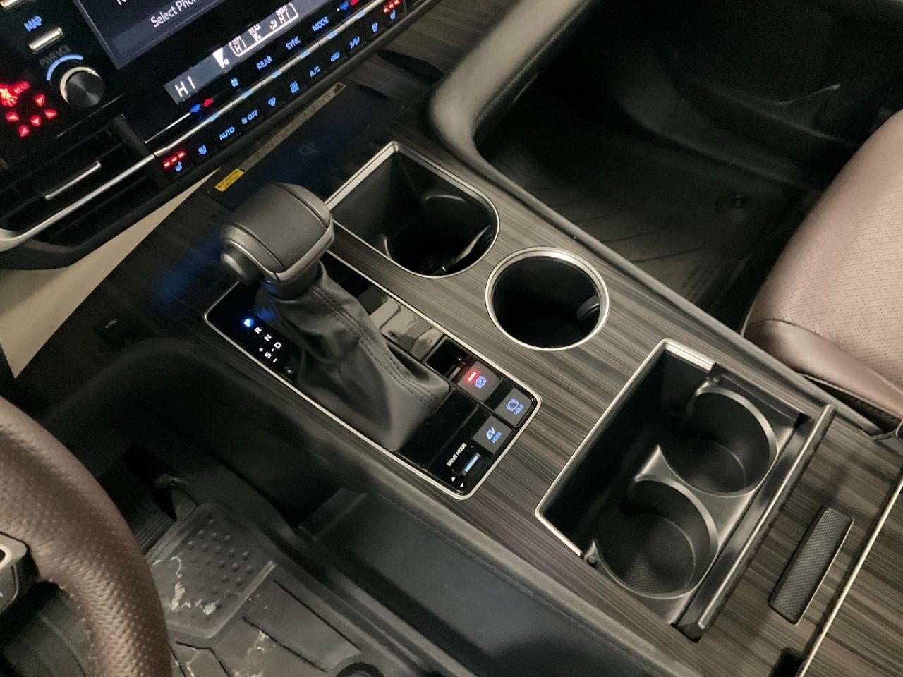 2024 Toyota Sienna Platinum AWD 7-Passenger