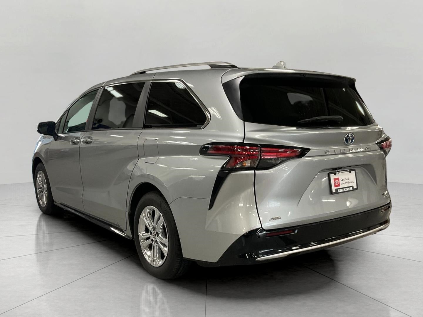 2024 Toyota Sienna Platinum AWD 7-Passenger