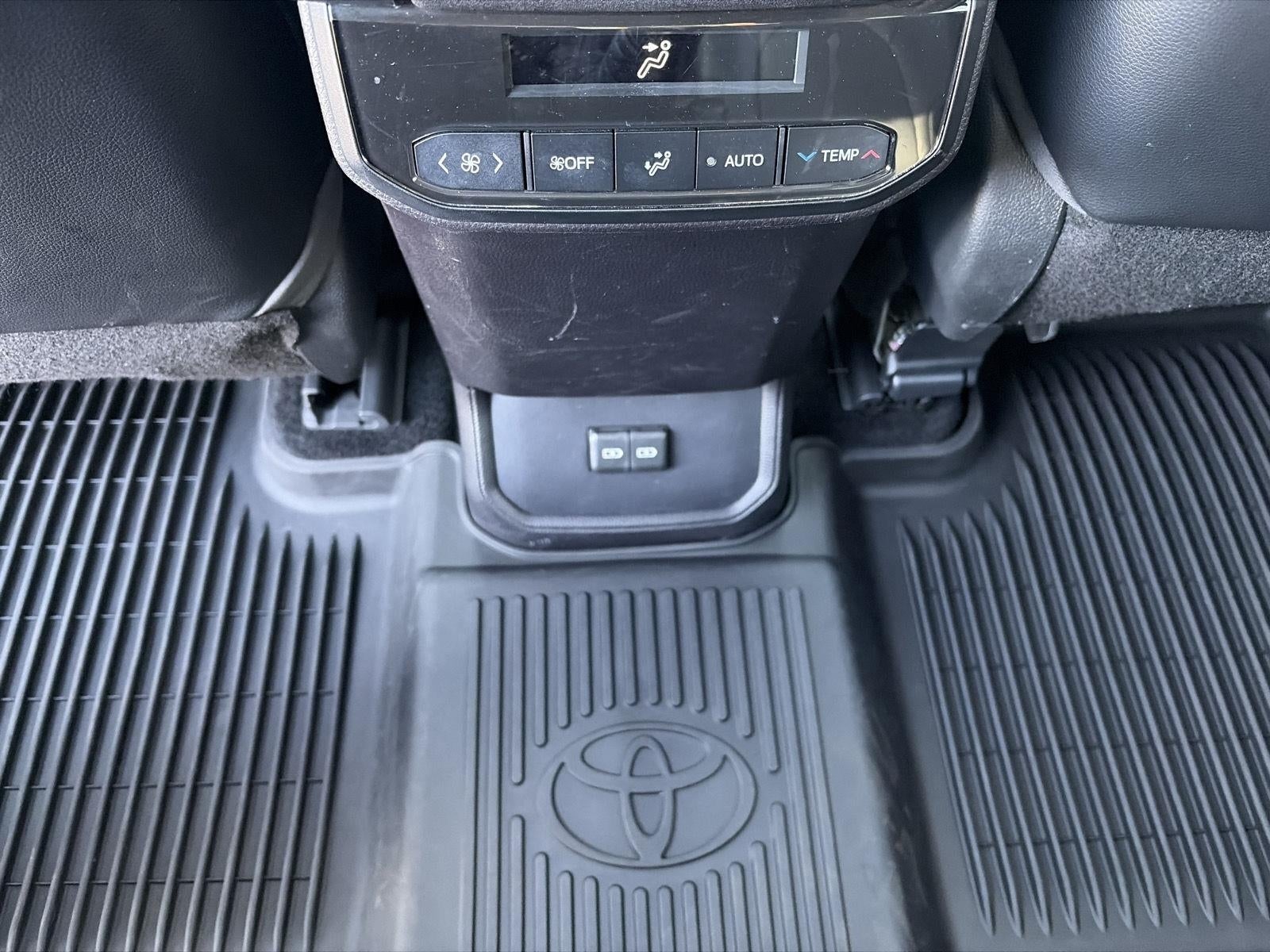 2022 Toyota Highlander XLE AWD