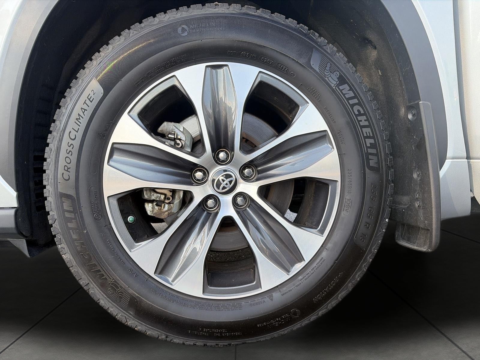 2022 Toyota Highlander XLE AWD