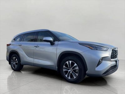 2022 Toyota Highlander XLE AWD