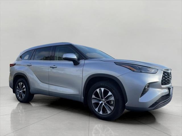 2022 Toyota Highlander XLE AWD