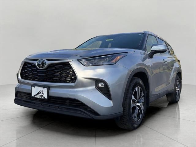 2022 Toyota Highlander XLE AWD