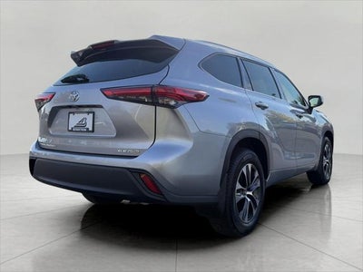 2022 Toyota Highlander XLE AWD