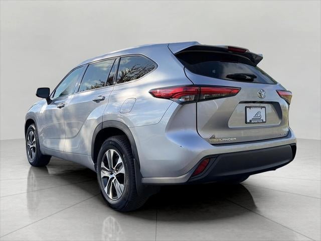 2022 Toyota Highlander XLE AWD