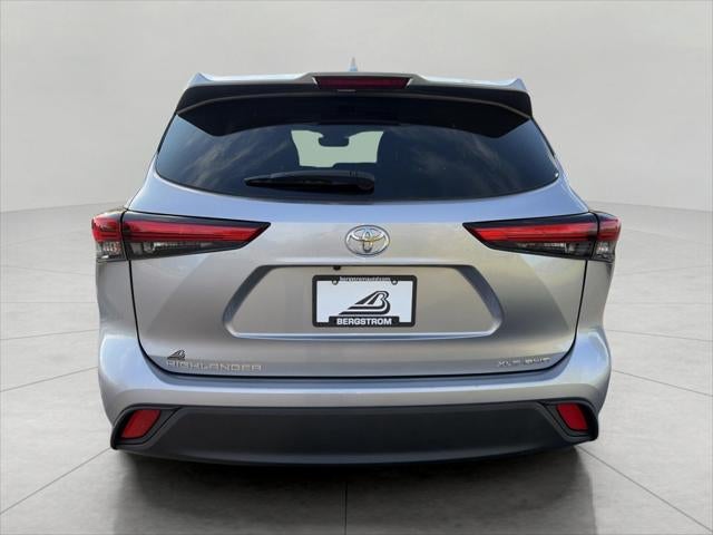 2022 Toyota Highlander XLE AWD