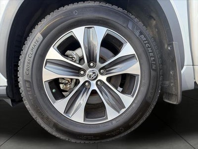 2022 Toyota Highlander XLE AWD